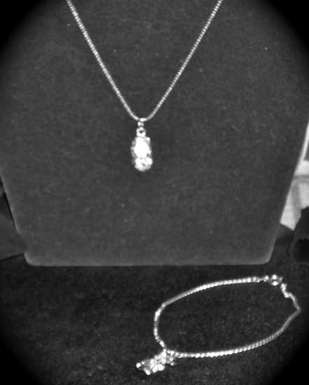 I baby shoe pendant .925 w/white crystal stones & 30 Inch serpentine Chain