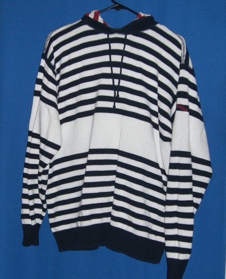 Facconable Pull Over Hooded Sweater Knitted