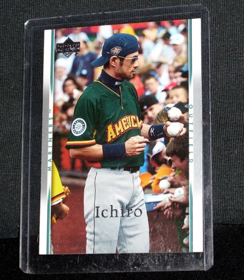 2007 Upper Deck SERIES 1 ( Ichiro ) CARD #196