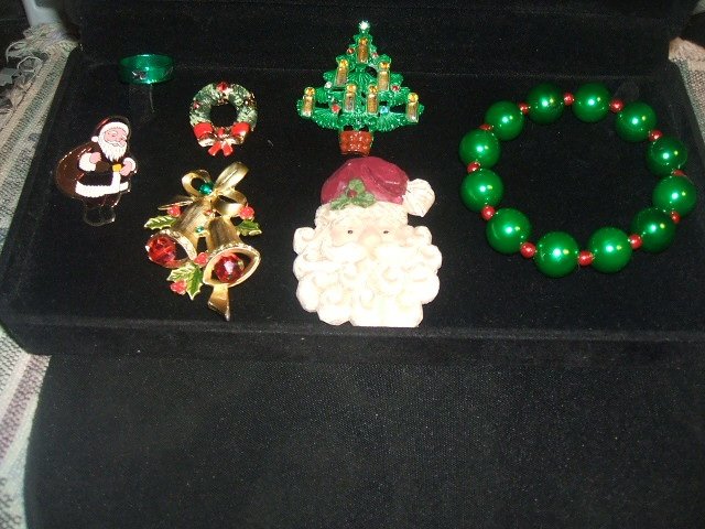 Christmas designer Jewelry Lot