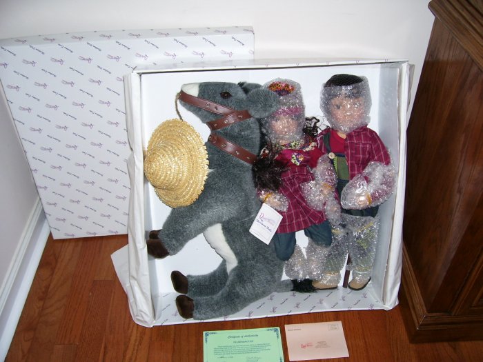 DUCK HOUSE ~ REUBEN AND RUTHIE ~ PORCELAIN DOLL SET w/PLUSH DONKEY! NIB LE#015/5,000