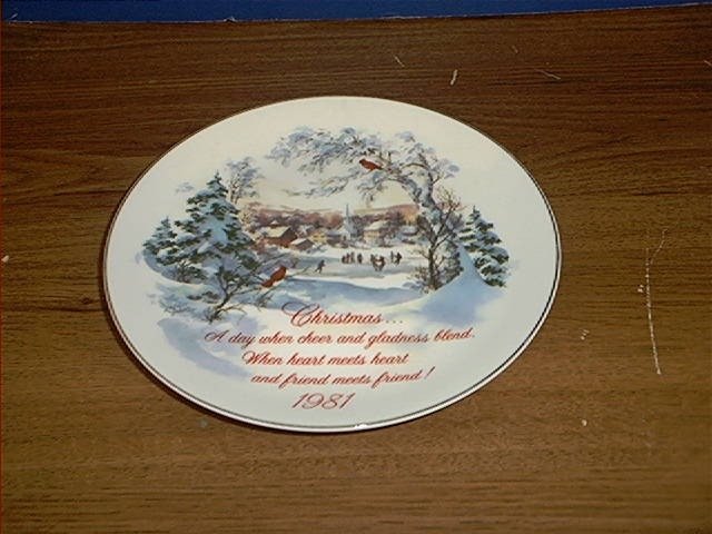 AMERICAN GREETINGS CHRISTMAS 1981 COLLECTOR PLATE