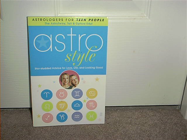 ASTRO STYLE Star Studded Advice For Love Life & Looking Good Book NEW