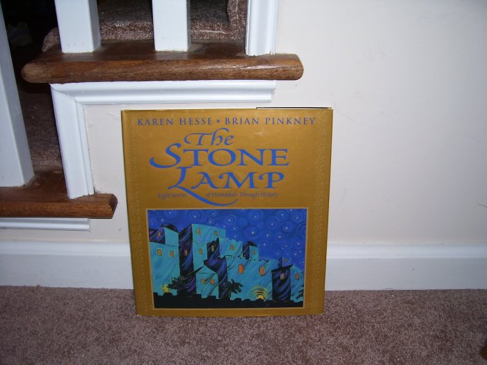 THE STONE LAMP BOOK 8 STORIES OF HANUKKAH THROUGH HISTORY NEW!