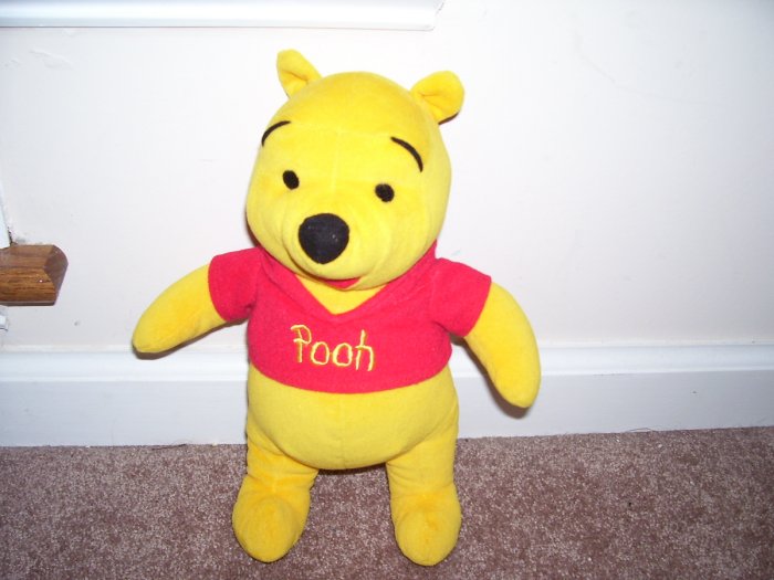 Disney WINNIE THE POOH SOFT PLUSH EXC COND! 11"