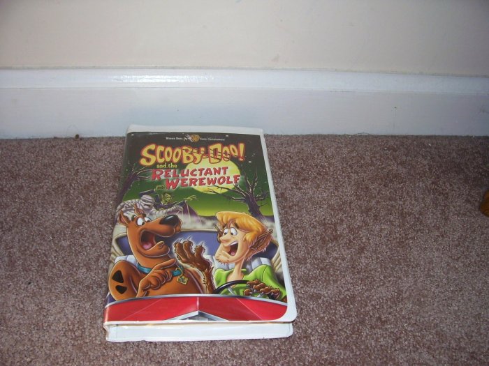 SCOOBY DOO AND THE RELUCTANT WEREWOLF VHS VIDEO EXCELLENT CONDITION!
