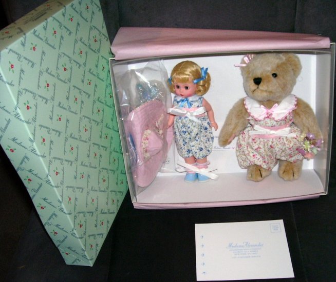 Madame Alexander FLOWERY GOODNESS Wendy & Chaos the Bear Set NIB RETIRED!