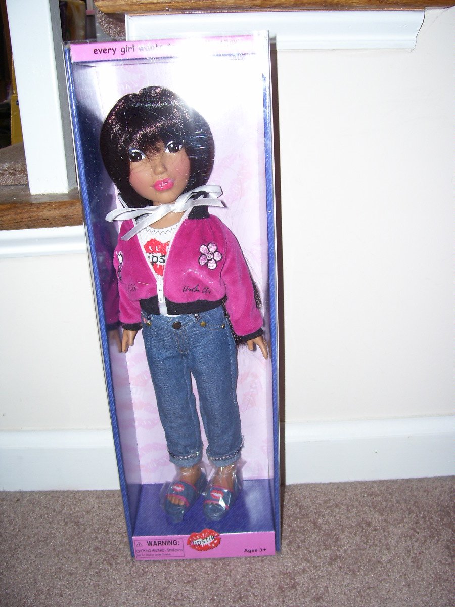 Lipstik LOLA Doll in LOGO Outfit 16" NEW IN BOX! 2006
