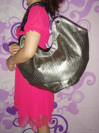 Modish Hand bags