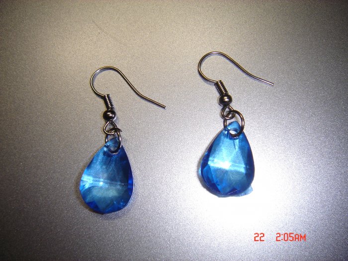 Fashion Handmade Blue Acrylic Teardrop Earrings ON SALE 2009**FREE SHIP