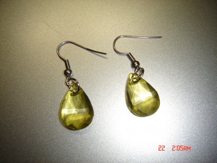 Fashion Handmade Green Acrylic Teardrop Earrings ON SALE 2009**FREE SHIP