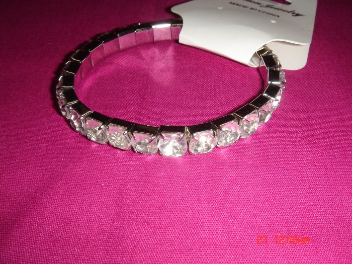 High Quality Clear Simulated Diamond Stone Stretch Tennis Bracelet on Tag