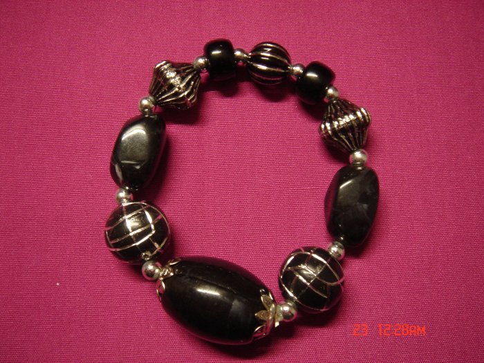 Real Black Marble and Acrylic Bead Stretch Bracelet**