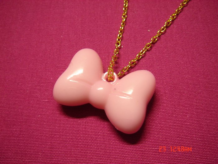 2009 NEW Ribbon Acrylic choose Gold or Silver Necklace**FREE SILVER COTTON GIFT BOX