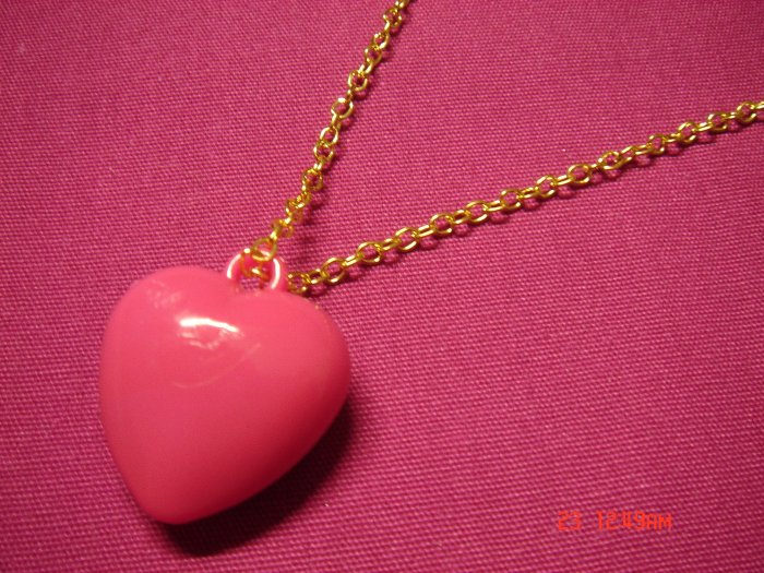 2009 NEW Puffy Pink Acrylic Medium Heart choose Gold or Silver Necklace