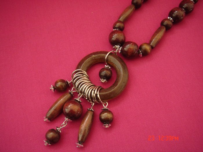 Gift Set Monaco Circle Wood Bead Necklace**FREE snowflake paper Gift Bag