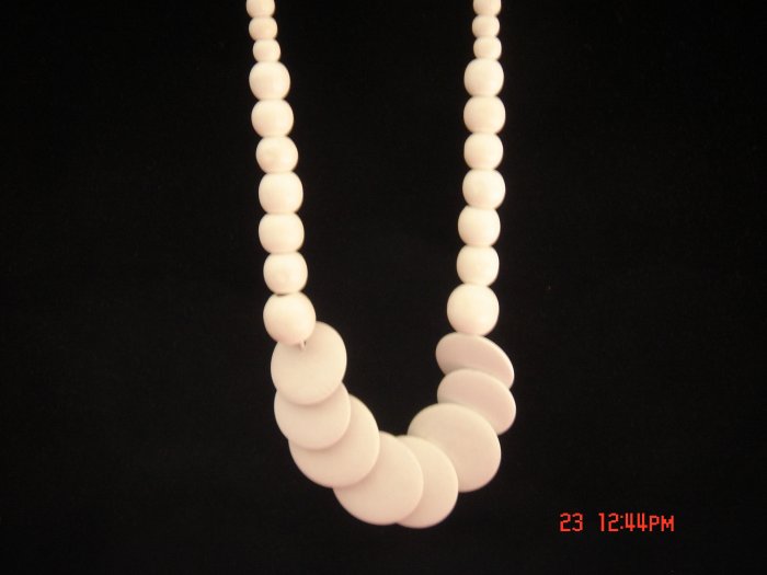 Promotional Price*White Round Disk Wood Bead Necklace**FREE snowflake Paper Gift Bag