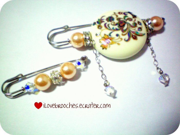 Dangling Swarovski Brooch