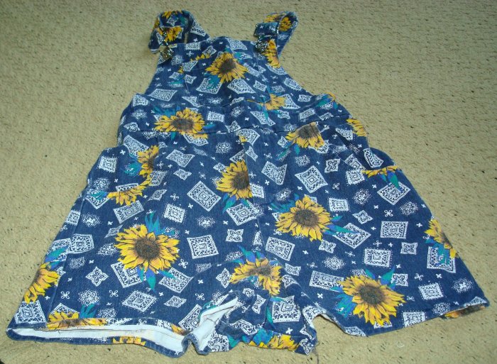 Girls 2T Sunflower Print Shortalls VGC
