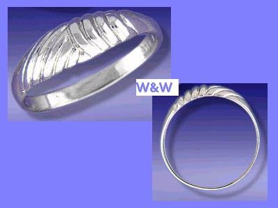 NEW Scalloped Design Sterling Silver Ring size 7.75