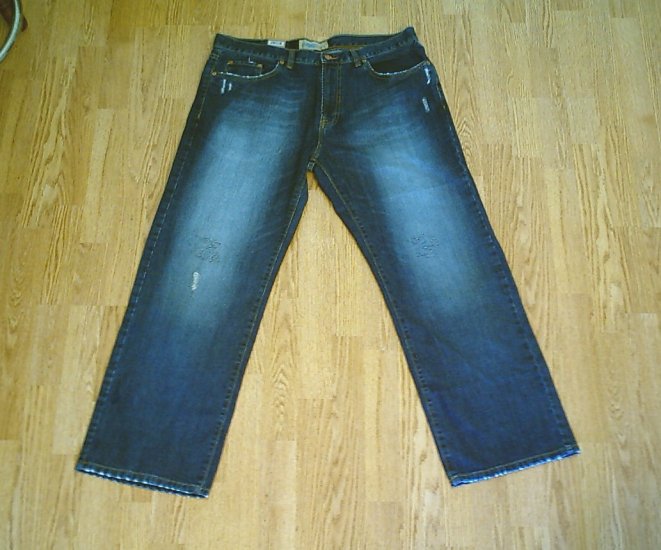 OLD NAVY MENS STRAIGHT CUT DESTROYED JEANS-38 X 32-NWT