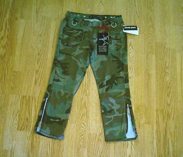 VANILLA STAR ULTRA LOW RISE CAMOFLAUGE PANTS-1-27-NWT