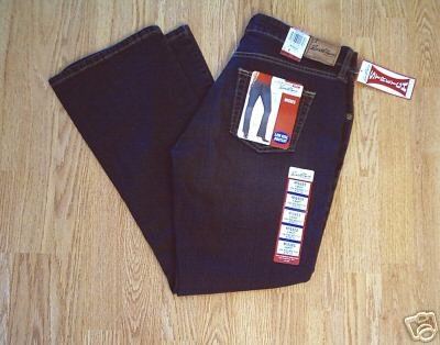 LEVIS LOW RISE BOOTCUT STRETCH JEANS-8-33 x 32- NWT NEW