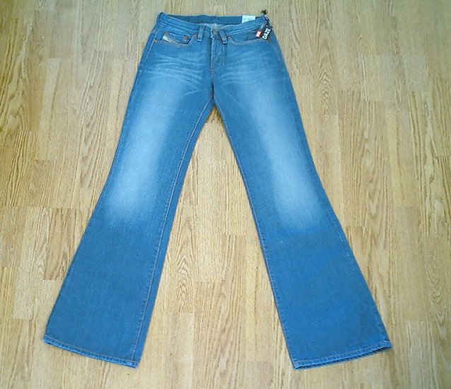 DIESEL BUTTON FLY DAZE FLARE JEANS-SIZE 26 X 34-NWT