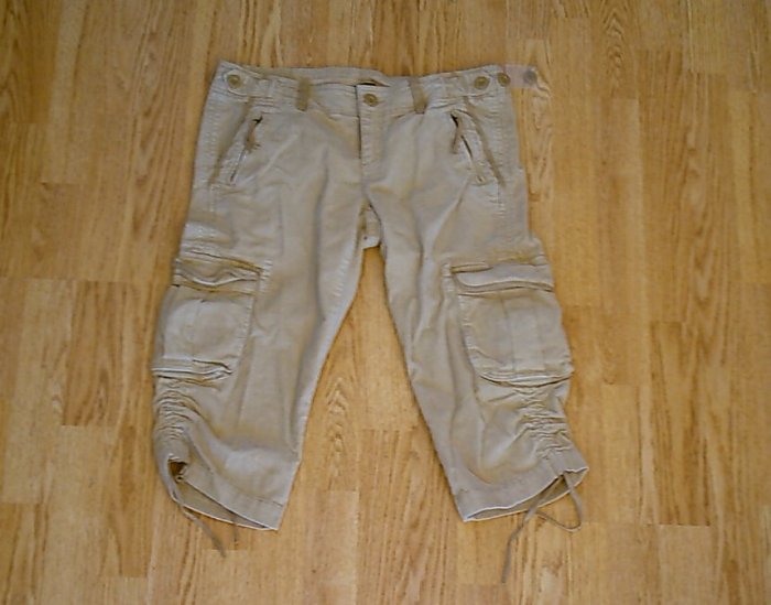 GAP JEANS LOW RISE STRETCH CAPRI PANTS-10-33 X 19-NWT