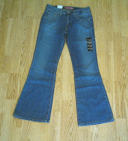 LEVIS 519 LOW RISE FLARE STRETCH JEANS-5-29 X 32-NWT