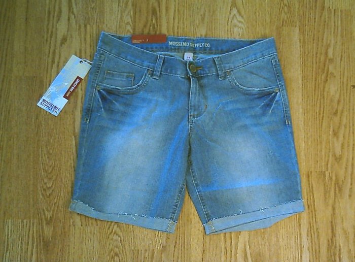 MOSSIMO JEANS LOW RISE BERMUDA SHORTS7-33 X 8.5-NWT