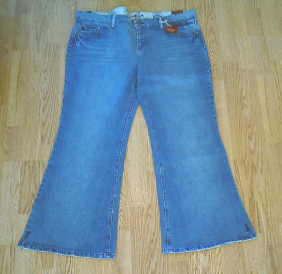 VANITY SAIDA FLARE JEANS-SIZE 42 X 31-TAG 34-NWT