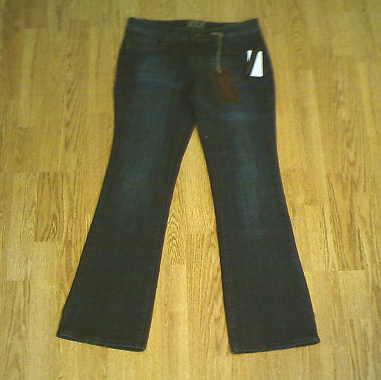 ZANA DI LOW RISE BOOTCUT JEANS-SIZE 9-31 x 33-NWT