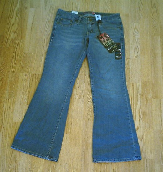 LEVIS 524 FLARE STRETCH JEANS-SIZE 9-33 x 32 1/2-NWT