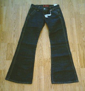 LEVIS LOW SLOUCH FLARE DENIM JEANS-SIZE 1-28 X 32-NWT