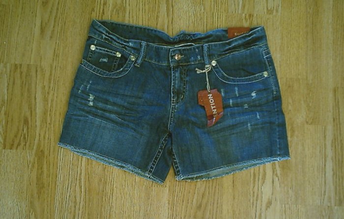 VANITY JEANS BOYFRIEND SABRE SHORTS-35 X 5-TAG 30-NWT