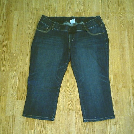 OLD NAVY JEANS LOW RISE MATERNITY CAPRI-LARGE-12/14-NWT