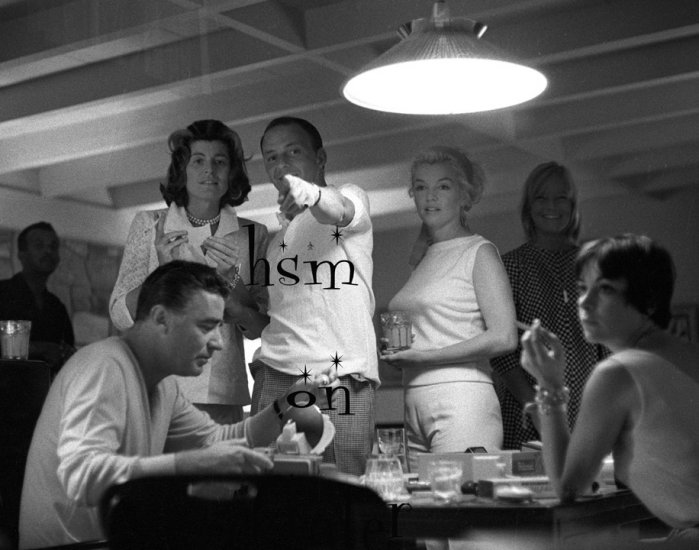 MARILYN MONROE photo from negative FRANK SINATRA