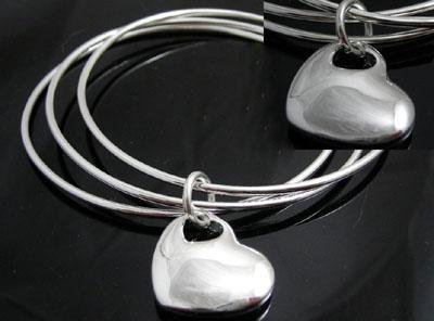 FREE P&P! 925 STERLING SILVER 3 CIRCLE HEART BANGLE #09