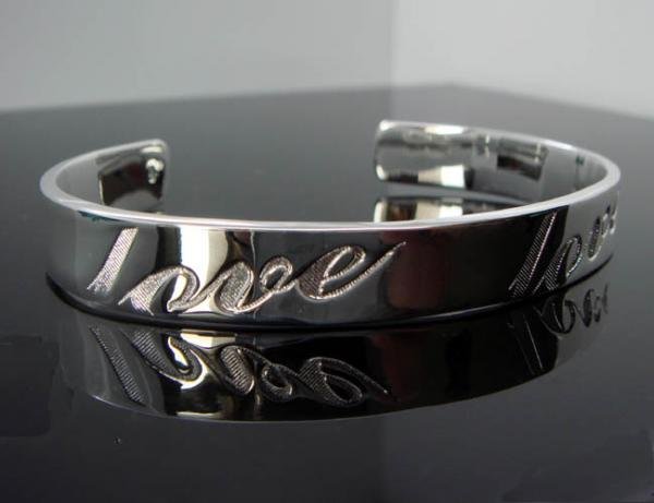 FREE P&P! 925 STERLING SILVER LOVE BANGLE #221