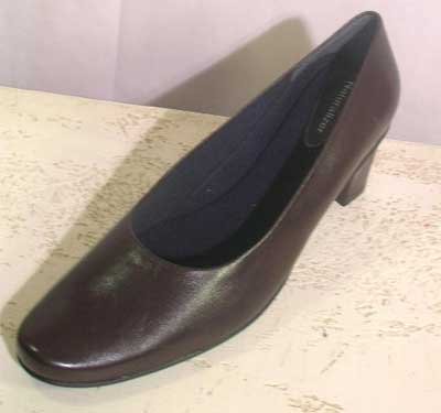 Chocolate Brown Naturalizer Pumps Sz 12