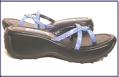 STEVE MADDEN Blue Black Platform Slide Sandals