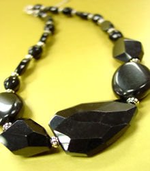 Black Carved Stone Beads Necklace 1N113632