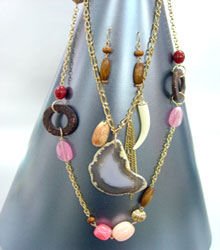 Natural Shells & Wood Gold Long Neck Set 1N1253518