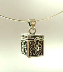 Sterling Silver Etched Prayer Box Necklace 1n0090425