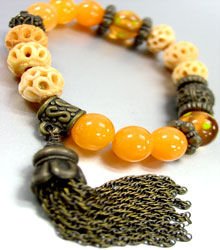 Natural Carved Beads Tassel Bracelet 1B067123E