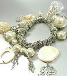 Silver Pearls Shells Beads Bracelet 1B0679374