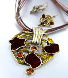 Brown Epoxy Crystals Antique Necklace Set