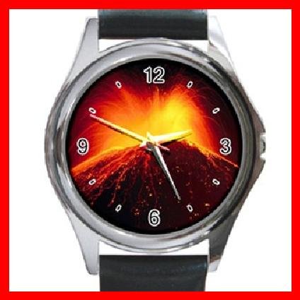Volcano Fire Mountain Round Metal Wrist Watch Unisex 043