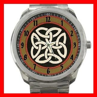 Rare Traditional Celtic Knot Silvertone Silvertone Sports Metal Watch 040
